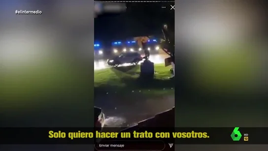 "¡Soltamos un rehén!": la surrealista 'negociación' de unos jóvenes cuando la Policía desmonta su fiesta ilegal "¡Soltamos un rehén!": la surrealista 'negociación' de unos jóvenes cuando la Policía desmonta su fiesta ilegal