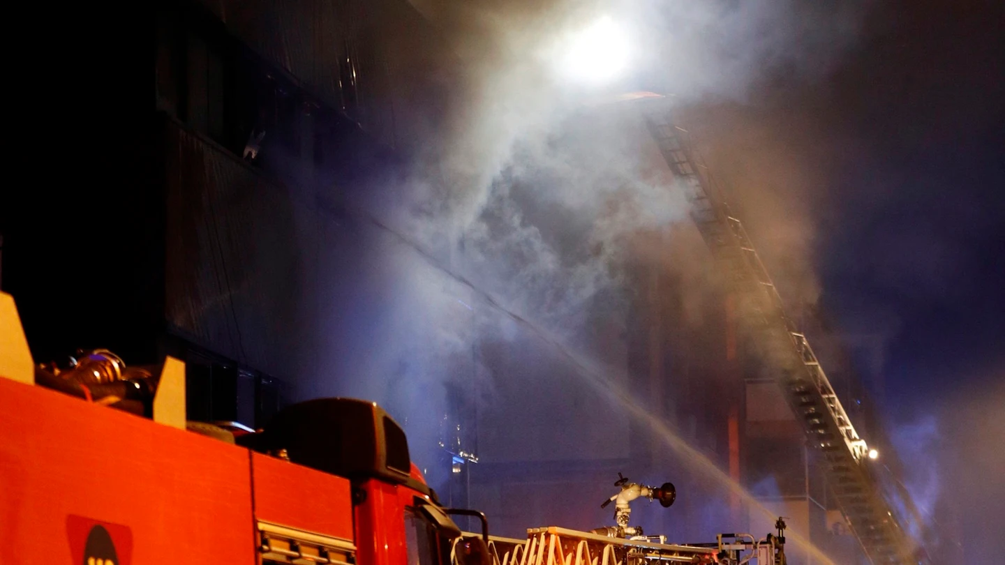 Incendo en una nave de Barcelona Incendo en una nave de Barcelona