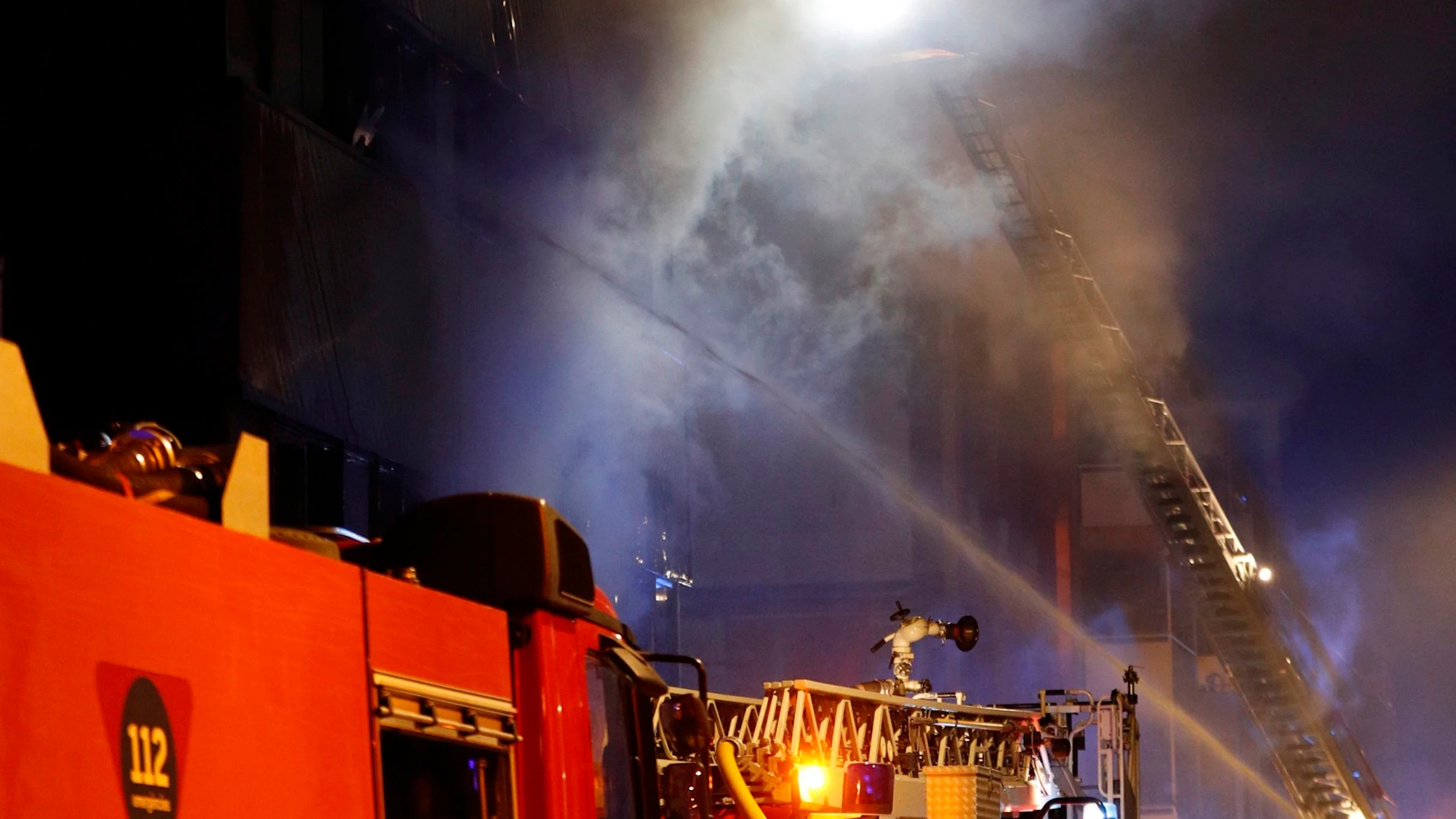 Incendo en una nave de Barcelona