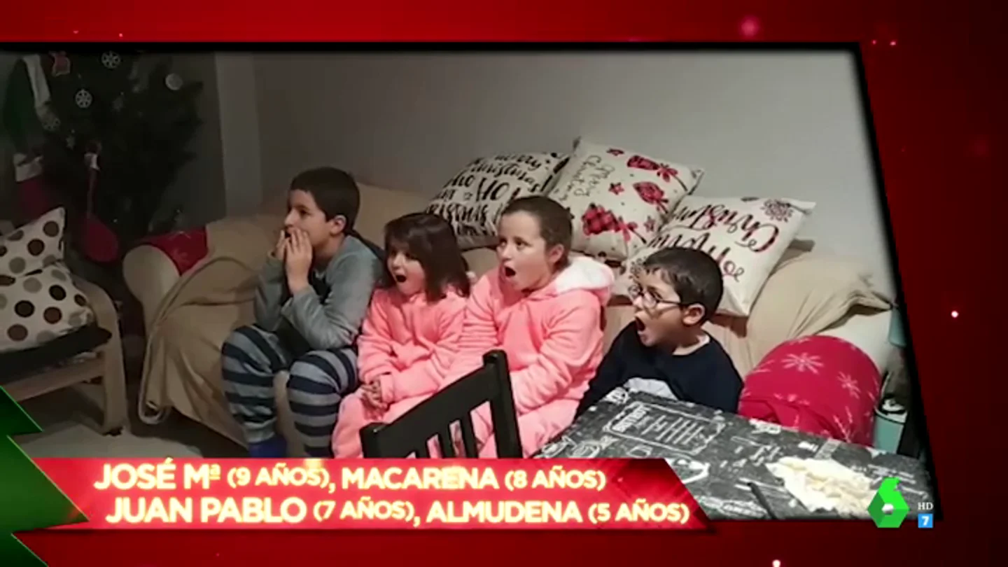 La divertida reacción de cuatro niños al escuchar la broma de Zapeando: "¡Menuda mierda de pandemia, va a quitárnoslo todo!" La divertida reacción de cuatro niños al escuchar la broma de Zapeando: "¡Menuda mierda de pandemia, va a quitárnoslo todo!"