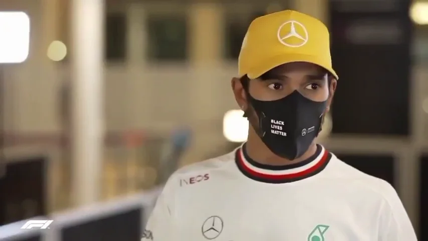 La reacción de Lewis Hamilton al escuchar el R25 de Fernando Alonso: su cara lo dice todo