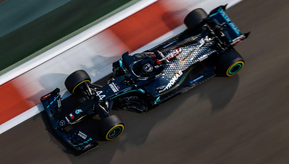 Lewis Hamilton regresa tras superar el COVID-19 