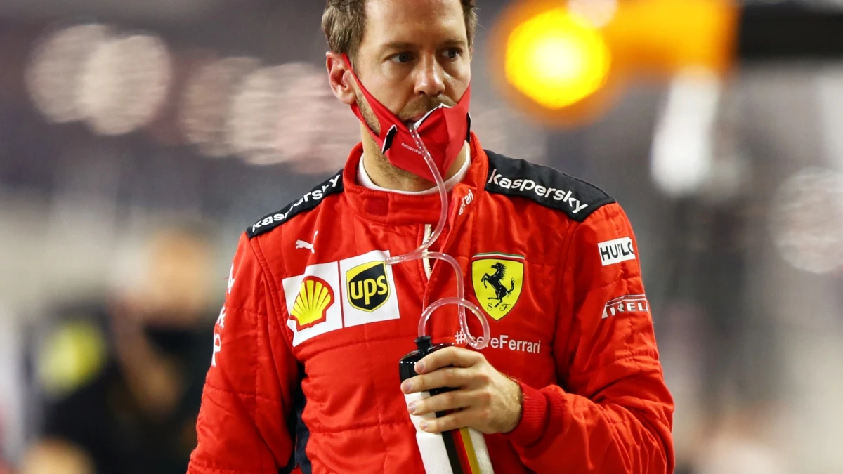 Vettel, con el mono de Ferrari