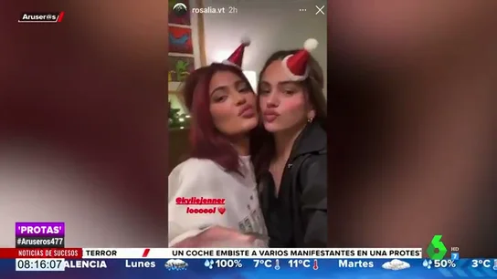 La fiesta navideña de Rosalía y las Kardashian La fiesta navideña de Rosalía y las Kardashian