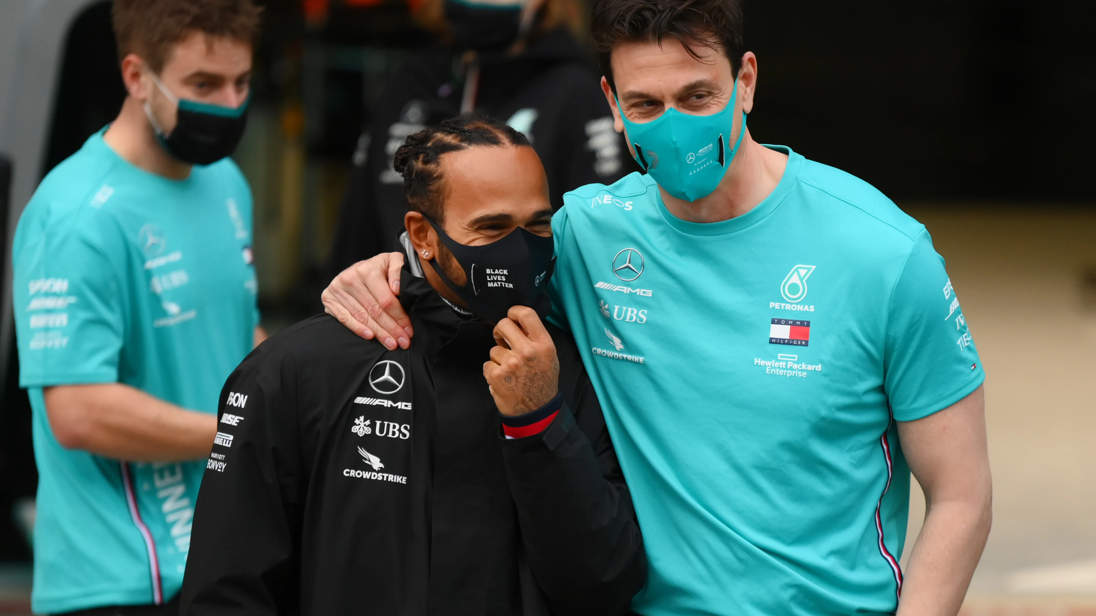 Hamilton y Toto en el GP de Turquía tras lograr el séptimo título del británico