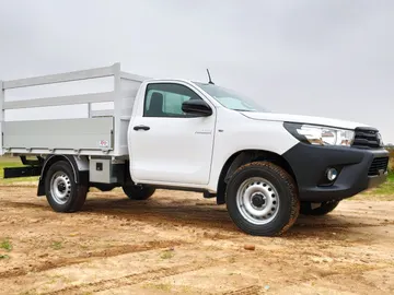 La Hilux ya está disponible con chasis Cabina Sencilla y Cabina Extra La Hilux ya está disponible con chasis Cabina Sencilla y Cabina Extra