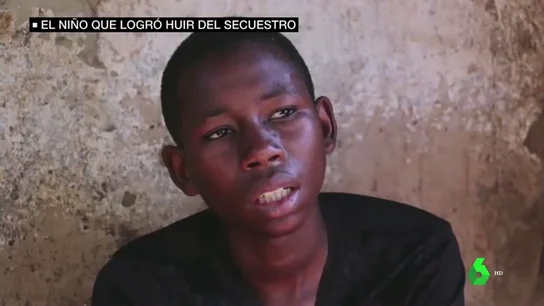 Habla uno de los niños que logró huir del secuestro en un colegio de Nigeria: "Sacaron un cuchillo para matarme" Habla uno de los niños que logró huir del secuestro en un colegio de Nigeria: "Sacaron un cuchillo para matarme"