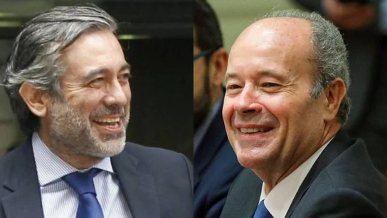 A la izquierda, el responsable de Justicia del PP, Enrique López. A la derecha, el ministro de Justicia, el socialista Juan Carlos Campo. A la izquierda, el responsable de Justicia del PP, Enrique López. A la derecha, el ministro de Justicia, el socialista Juan Carlos Campo.