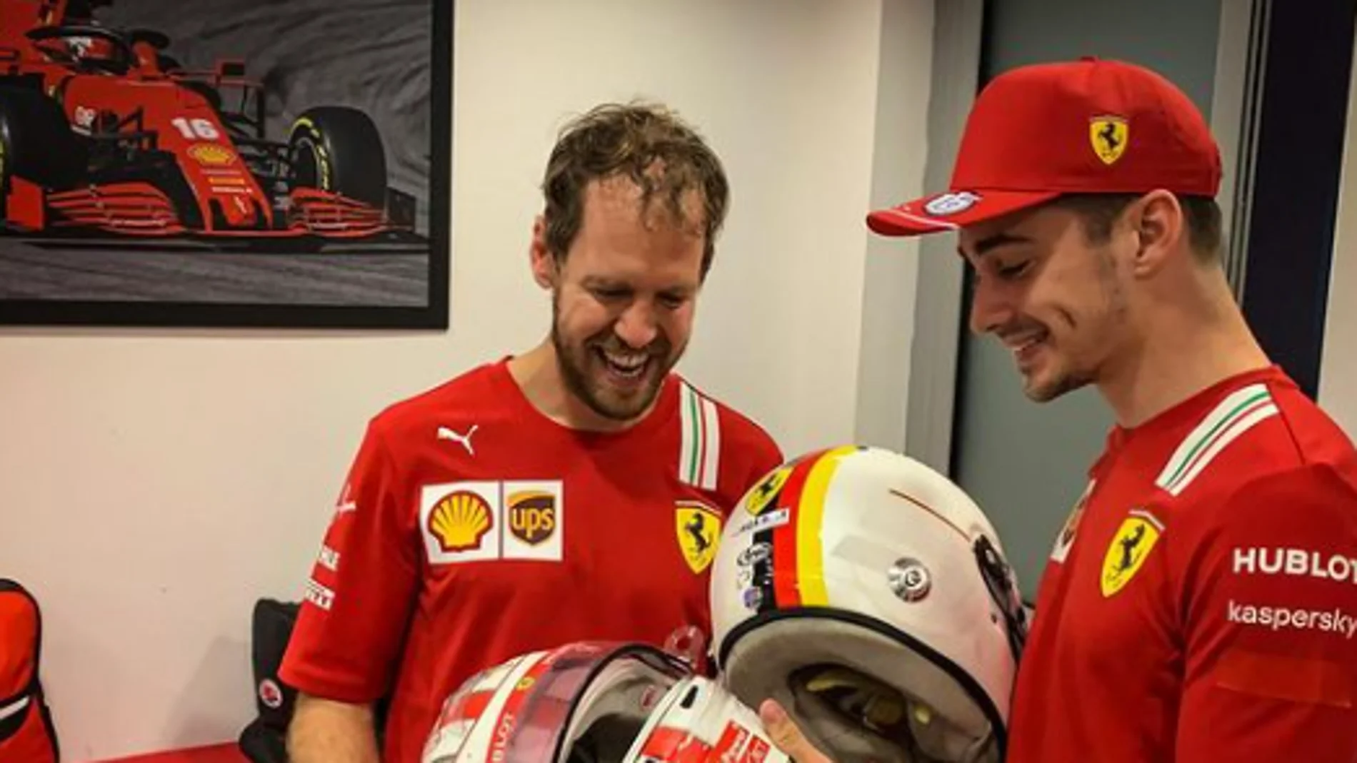 Vettel y Leclerc intercambian cascos tras el GP de Abu Dabi