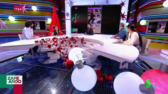 El lapsus de Zapeando en pleno directo al desvelar una fotografía de un móvil El lapsus de Zapeando en pleno directo al desvelar una fotografía de un móvil