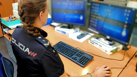 La Policía evita que una menor se quite la vida tras publicar sus intenciones en TikTok Policía evita suicidio