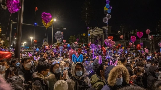 Wuhan despide el 2020 con aglomeraciones y fiestas multitudinarias en plena pandemia del coronavirus Wuhan despide el 2020 con aglomeraciones y fiestas multitudinarias en plena pandemia del coronavirus