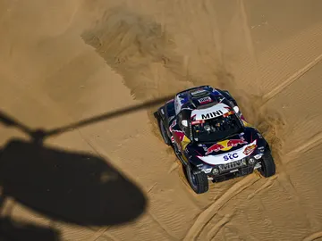 Carlos Sainz se mantiene segundo   Carlos Sainz se mantiene segundo