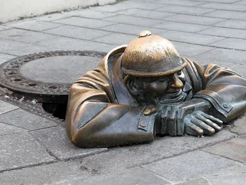 Esculturas en Bratislava Esculturas en Bratislava