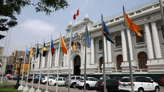 Fachada del Congreso de Perú. Fachada del Congreso de Perú.
