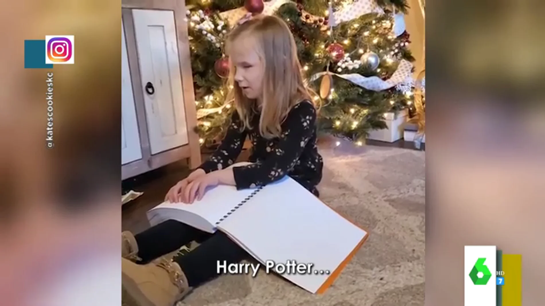 La emoción de una niña invidente al poder cumplir su sueño de leer 'Harry Potter' gracias a los Reyes Magos
