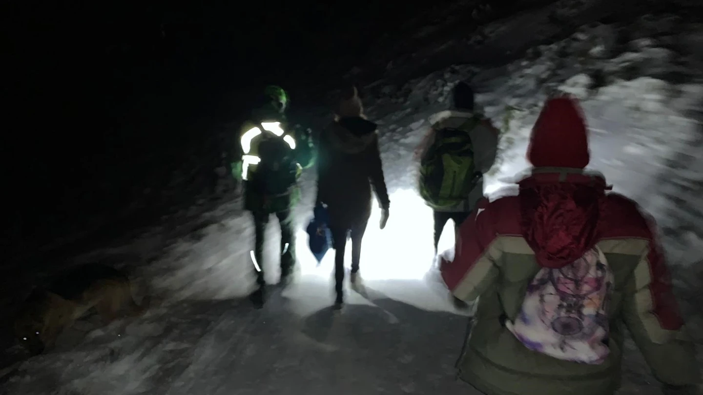 Rescatados cinco jóvenes en Navacerrada con síntomas de hipotermia Rescate