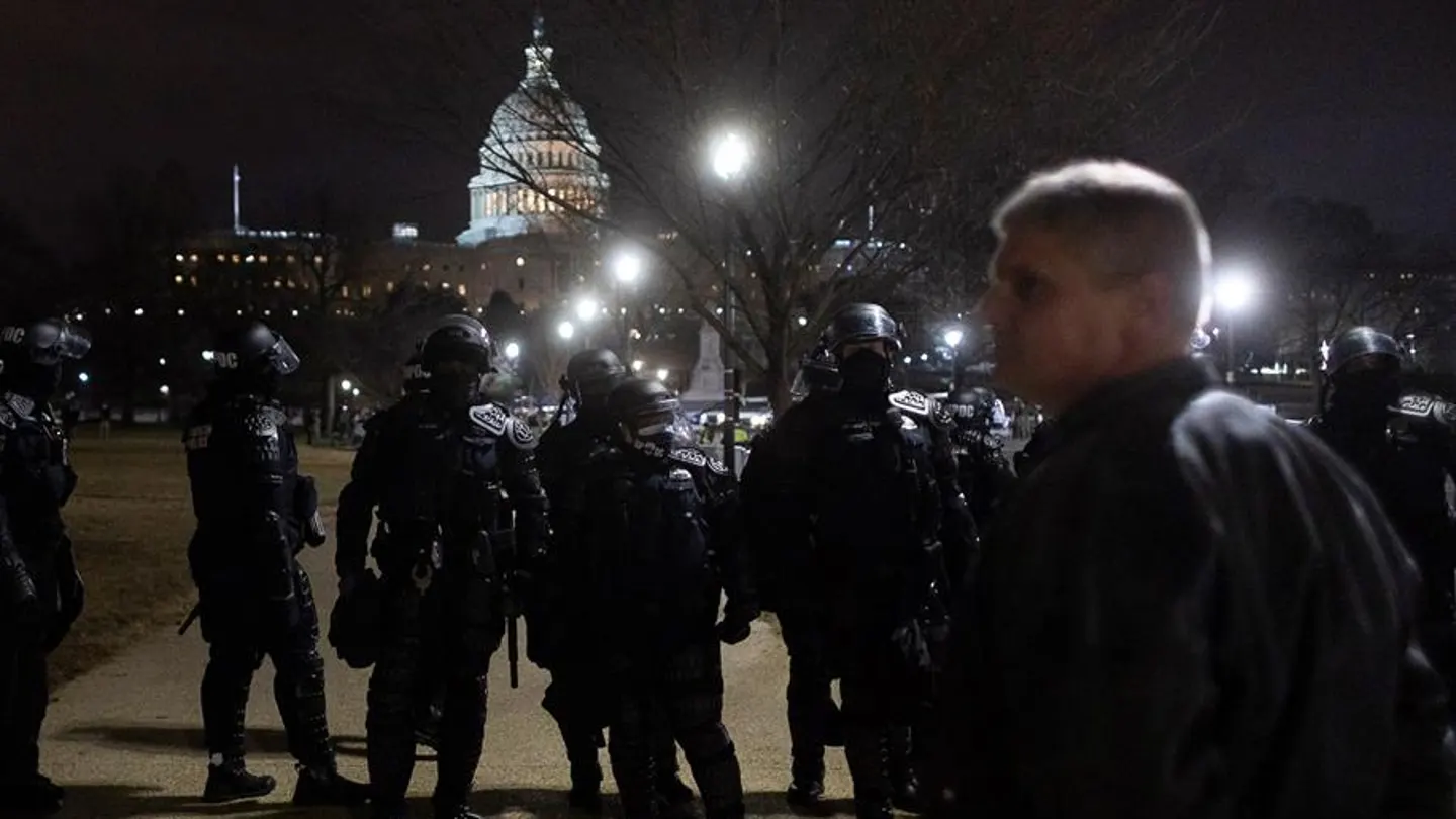 Las fuerzas de seguridad frente al Capitolio Las fuerzas de seguridad frente al Capitolio