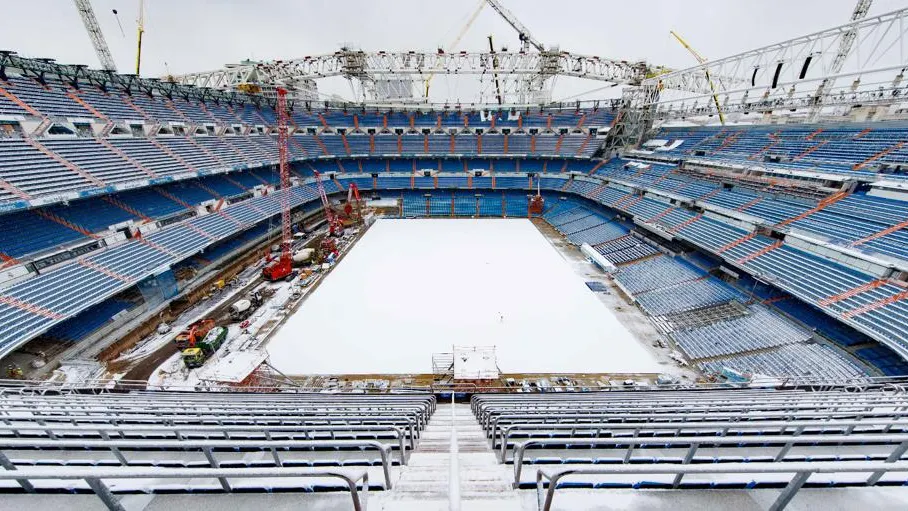 Estadio Santiago Bernab&eacute;u nevado (1)