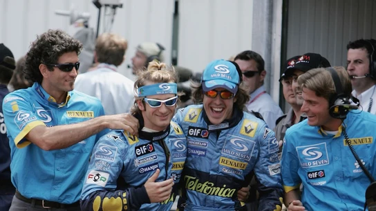 Fernando Alonso y Jarno Trulli, compañero en Renault Fernando Alonso y Jarno Trulli, compañero en Renault