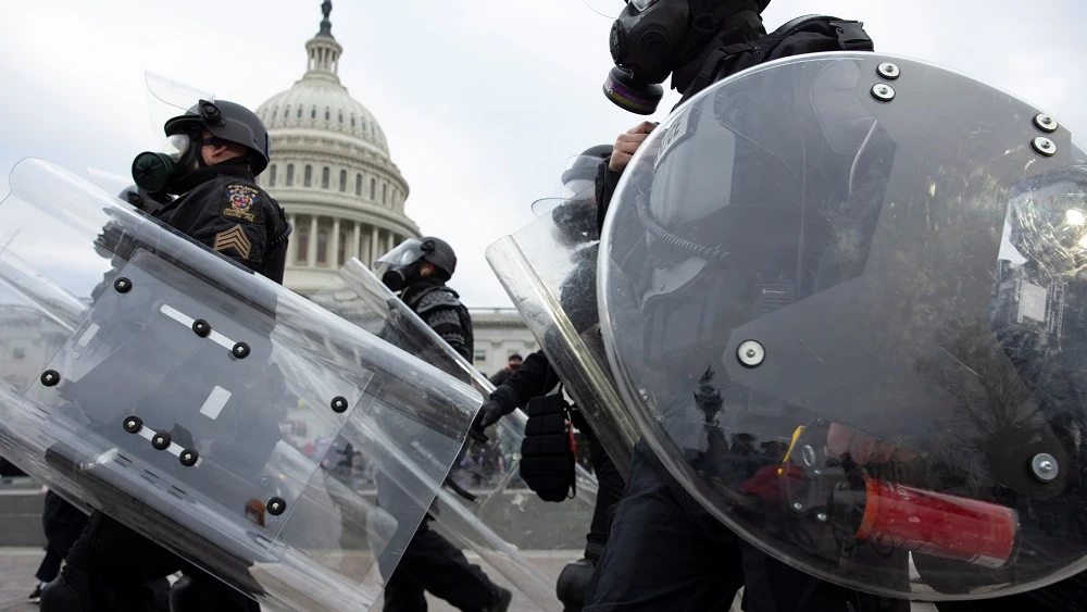 Agentes de la Policía de EEUU en el día del asalto al Capitolio