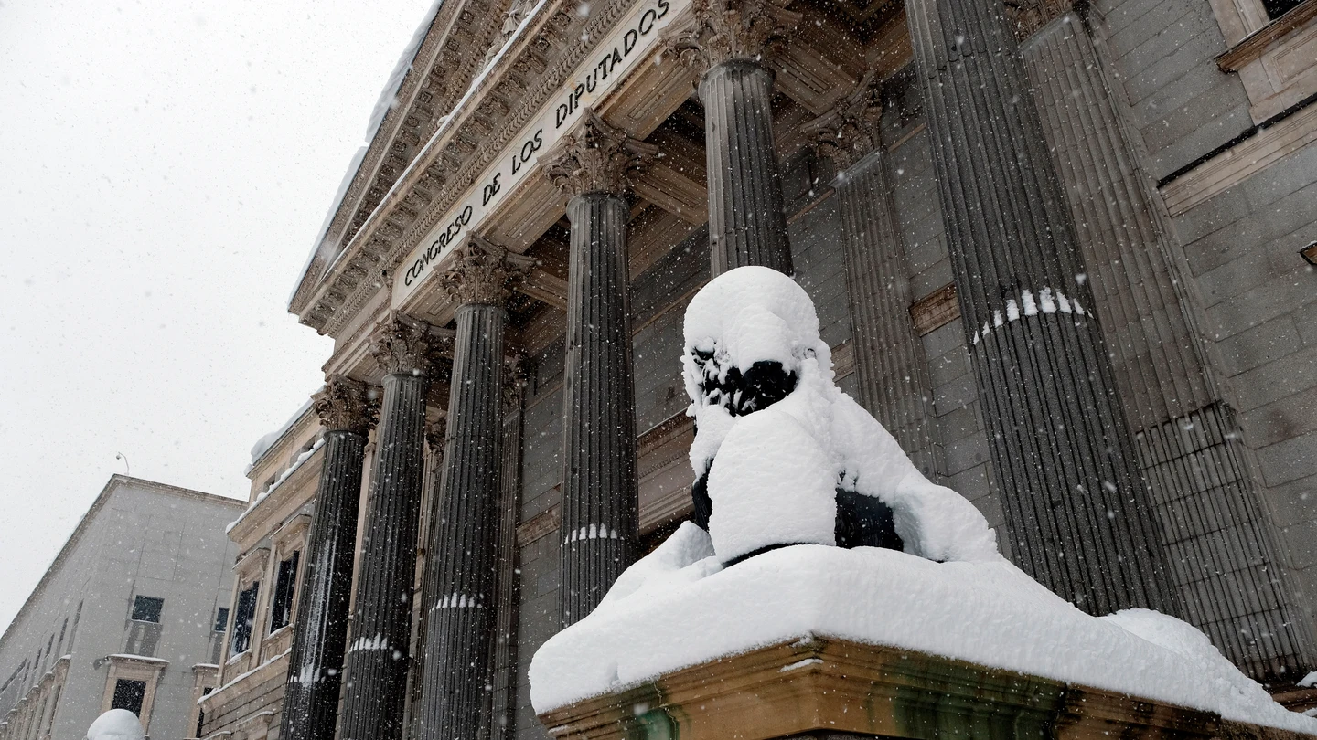 El Congreso de los Diputados, cubierto de nieve El Congreso de los Diputados, cubierto de nieve