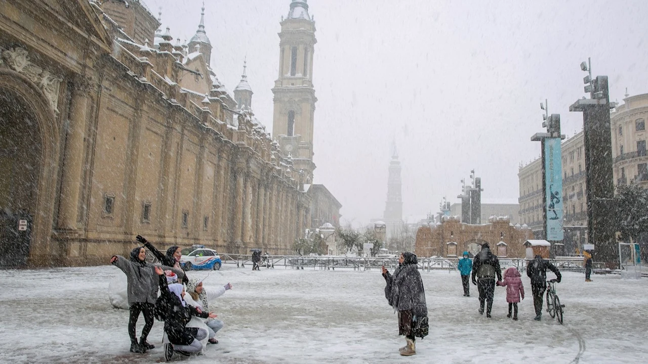 Imagen de la nevada en Zaragoza