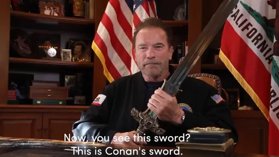 Schwarzenegger empuña la espada de Conan Schwarzenegger empuña la espada de Conan