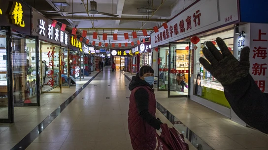 Mercado de pescado de Wuhan en el que supuestamente se detectaron los primeros casos del coronavirus Mercado de pescado de Wuhan en el que supuestamente se detectaron los primeros casos del coronavirus