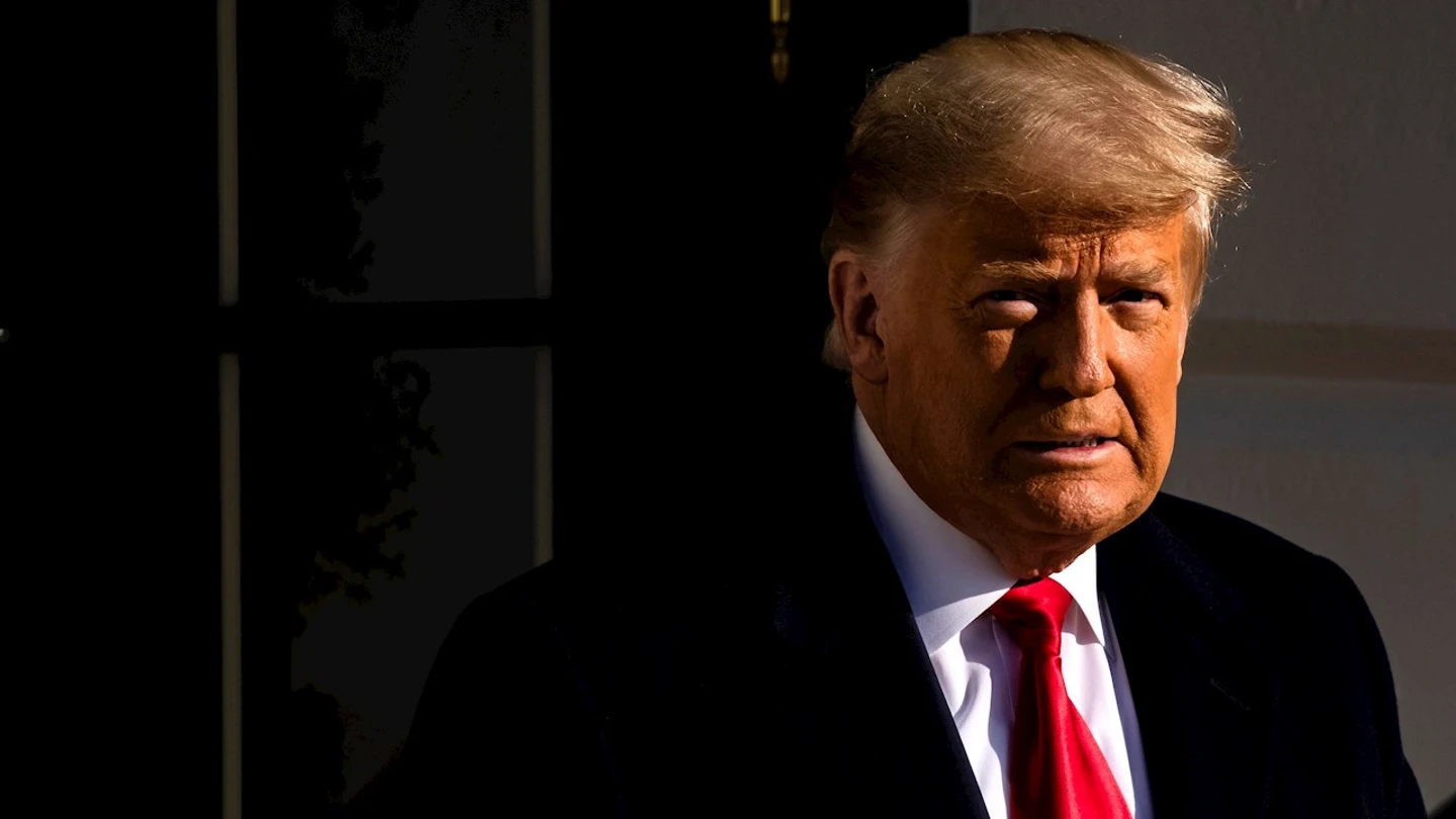 Facebook mantiene vetado a Donald Trump por dos años Facebook mantiene vetado a Donald Trump por dos años