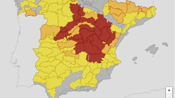 Mapa de la AEMET con las provincias en alerta roja, naranja y amarilla