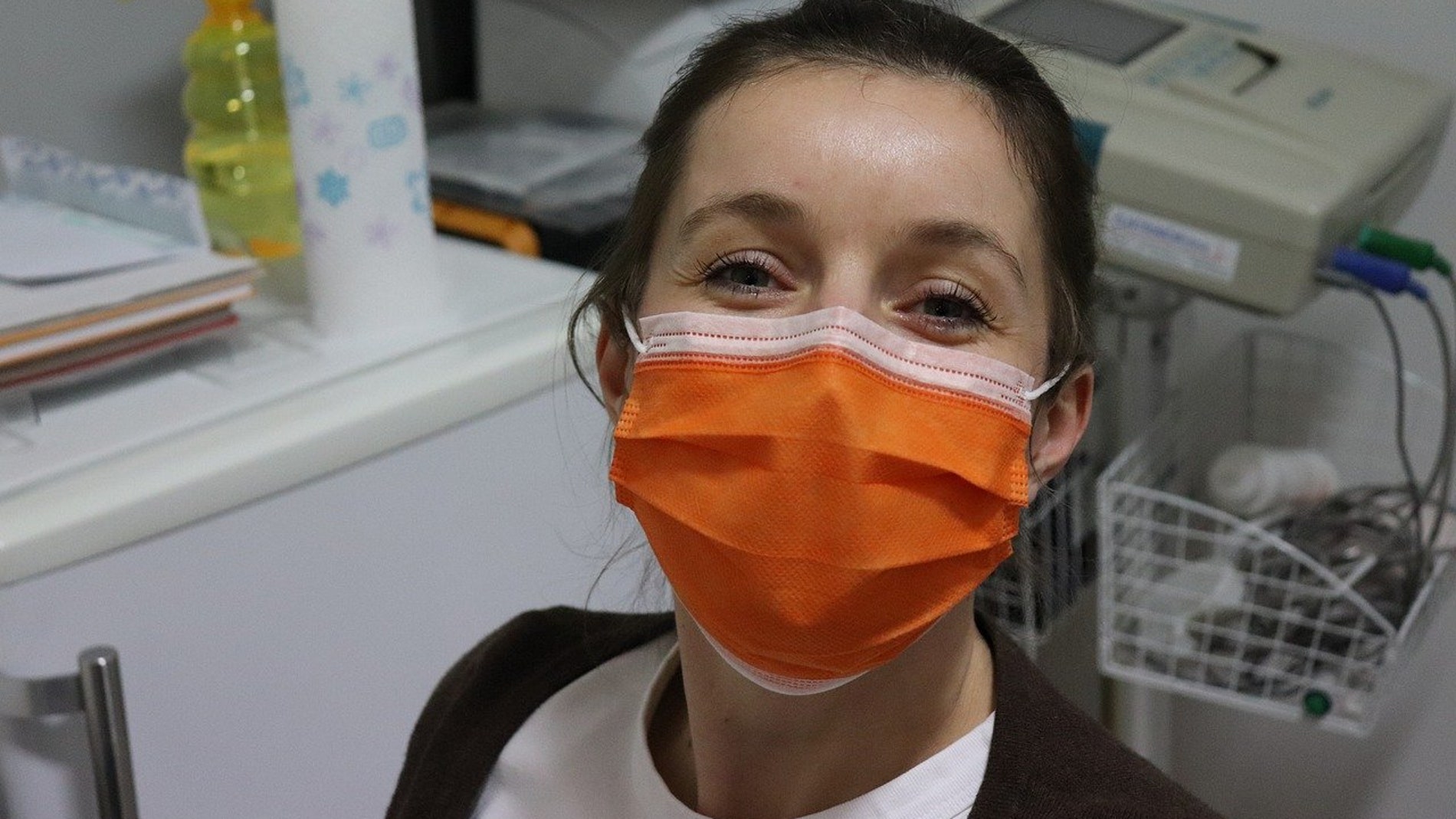 enfermera con mascarilla