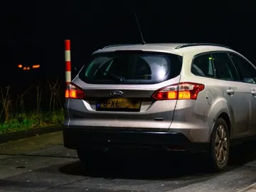 Coche repostando Coche repostando