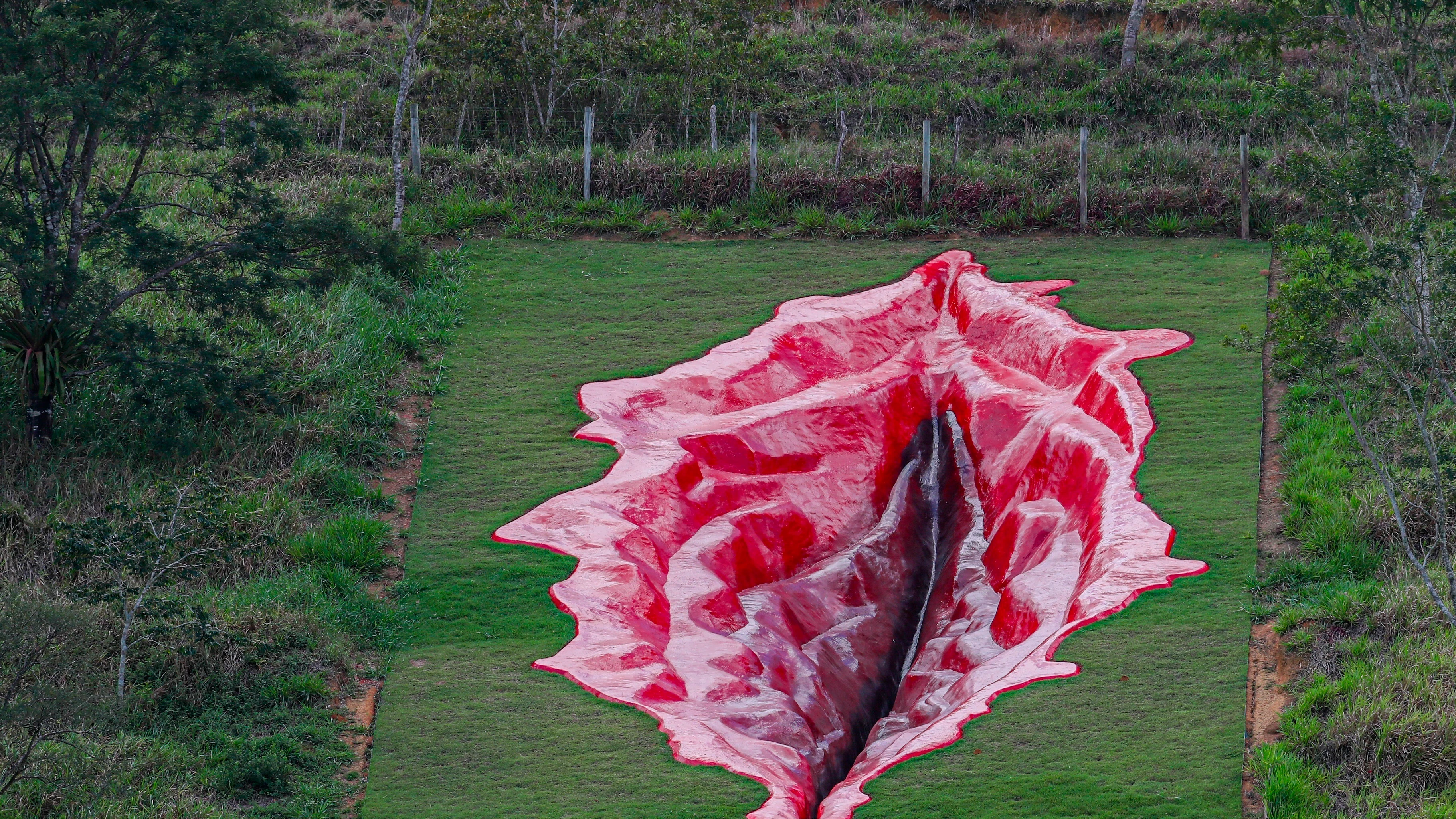 Escultura gigante de una vagina en Brasil