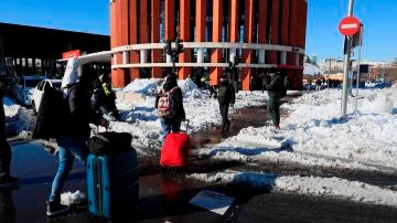 Temporal de frío, nieve y hielo | Evolución de la limpieza de las carreteras y calles en Madrid y España, última hora