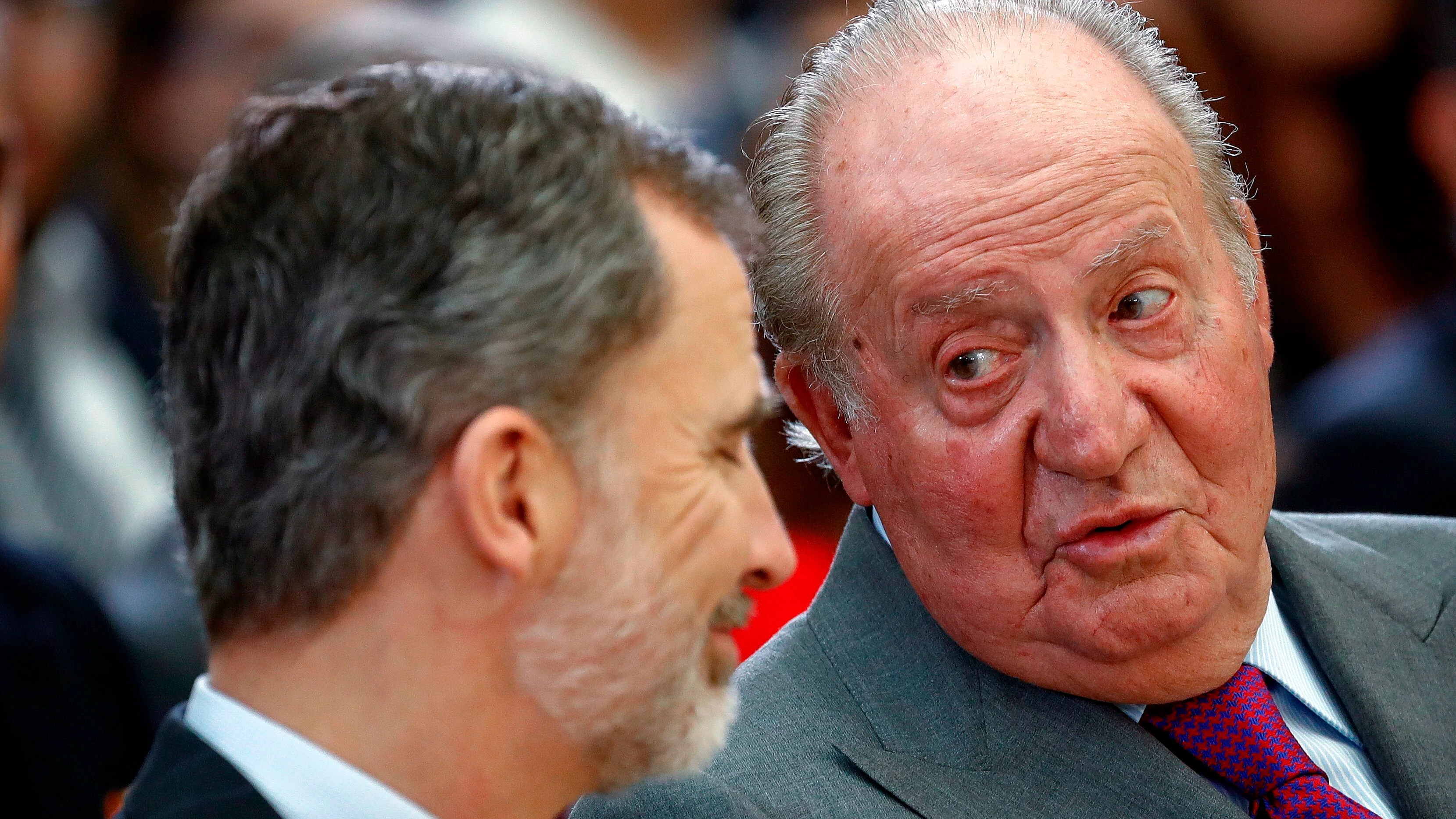 El rey emérito, junto a Felipe VI en una ceremonia de entrega de los Premios Nacionales del Deporte.