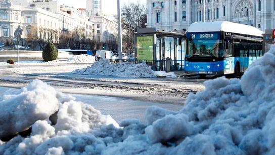 Una de las principales vías de Madrid, afectada por el temporal Filomena. Una de las principales vías de Madrid, afectada por el temporal Filomena.