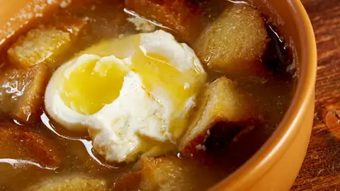 Sopa castellana, un plato tradicional Sopa castellana, un plato tradicional