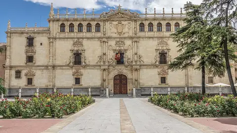 Universidad de Alcalá Universidad de Alcalá