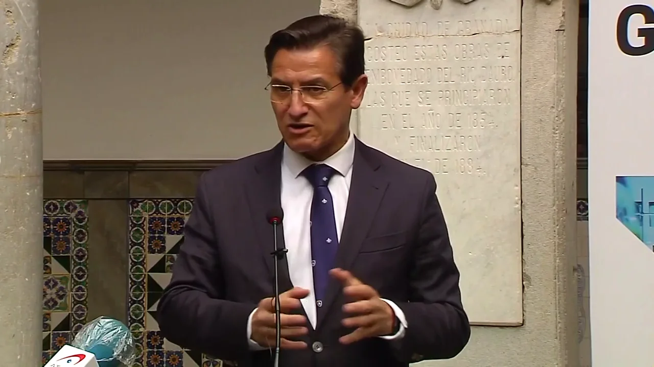 Luis Salvador, alcalde de Granada: "Era humano que la gente tuviera miedo de los terremotos y saliera a la calle" Luis Salvador, alcalde de Granada: "Era humano que la gente tuviera miedo de los terremotos y saliera a la calle"