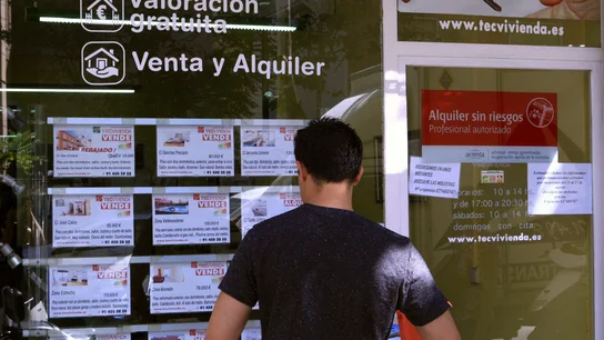 Carteles alquilando pisos Carteles alquilando pisos
