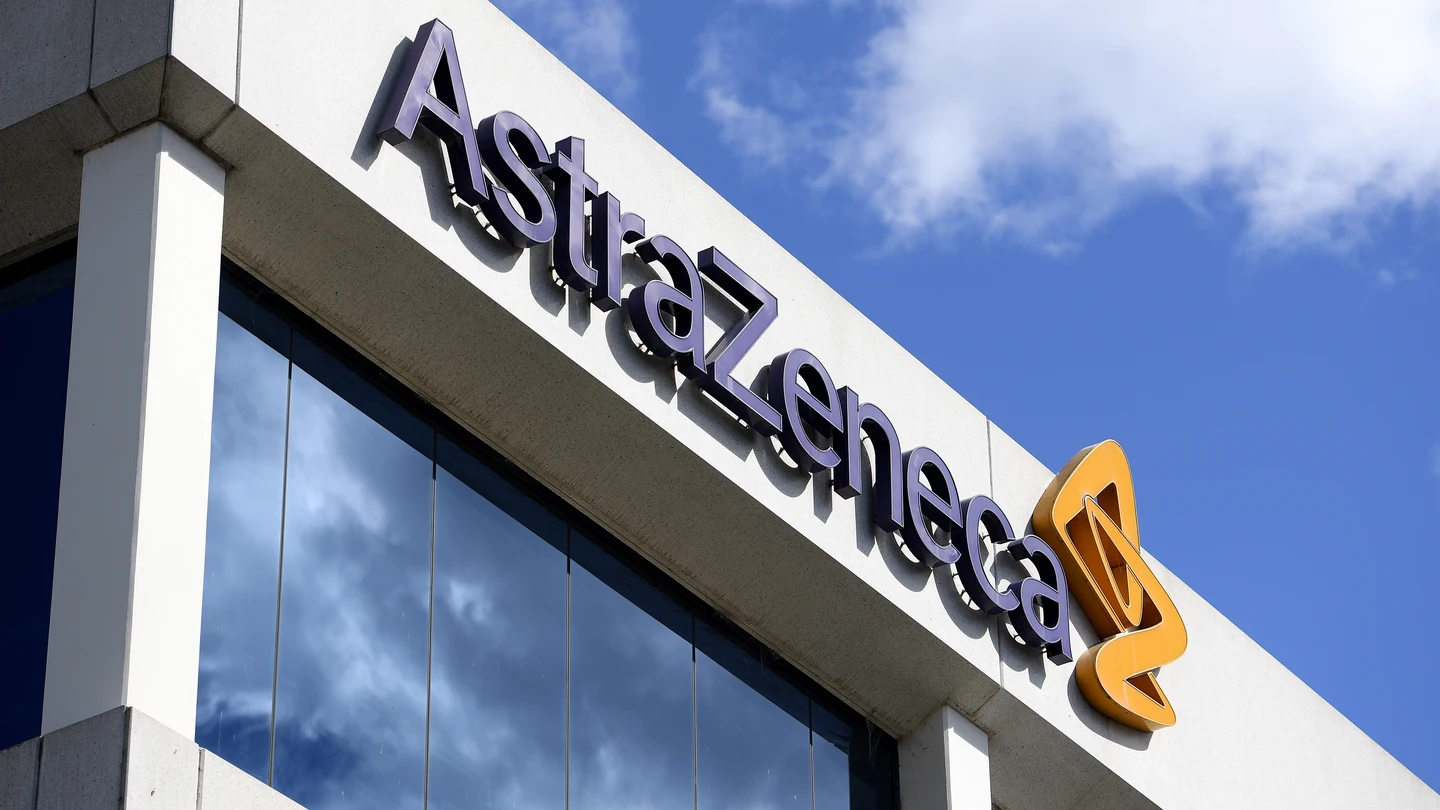 Crece la tensión entre AstraZeneca y la Unión Europea Coronavirus vacuna UE