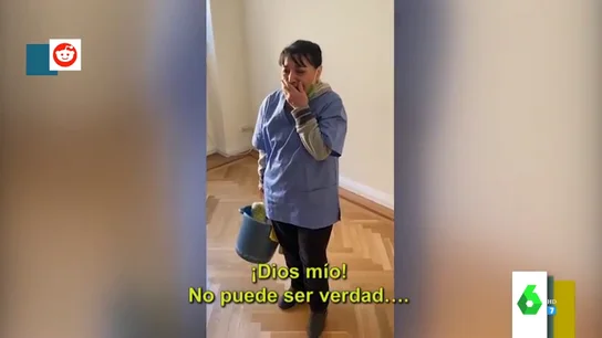 El emotivo regalo de una comunidad de vecinos a la mujer que limpia el edificio El emotivo regalo de una comunidad de vecinos a la mujer que limpia el edificio