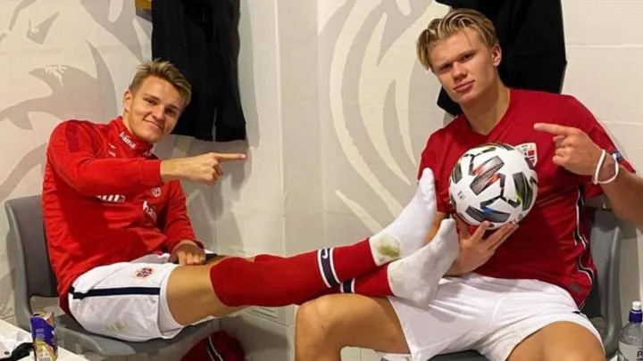 Martin Odegaard y Erling Haaland