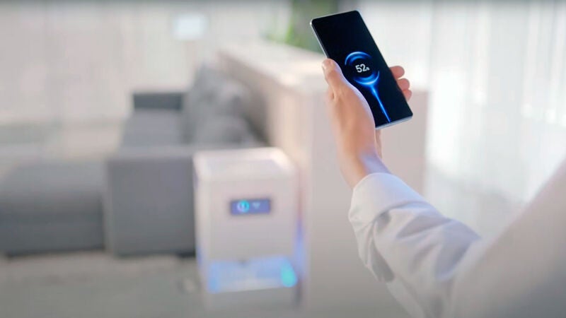 Así se cargará tu móvil Xiaomi en el futuro, en tu mano, mientras caminas y sin cargadores 