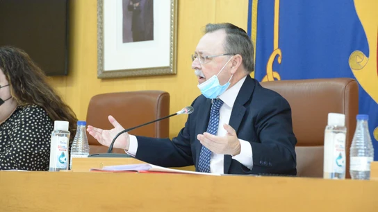 Juan Vivas, durante un pleno de la Asamblea de Ceuta Juan Vivas, durante un pleno de la Asamblea de Ceuta