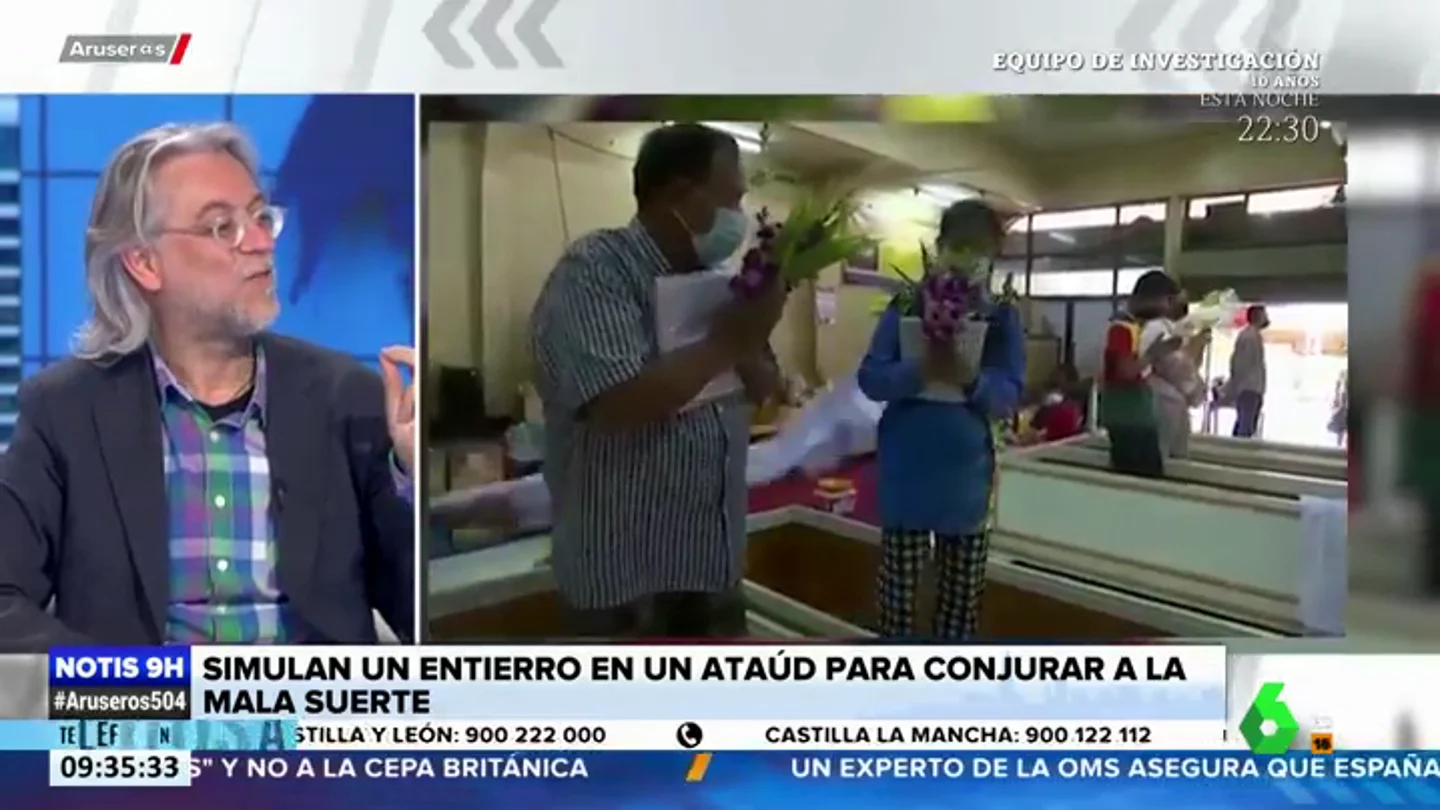 Víctor Amela confiesa que "un psicomago" le recetó "enterrarse vivo" para atraer a la suerte y "vivir hasta los 100 años" Víctor Amela confiesa que "un psicomago" le recetó "enterrarse vivo" para atraer a la suerte y "vivir hasta los 100 años"