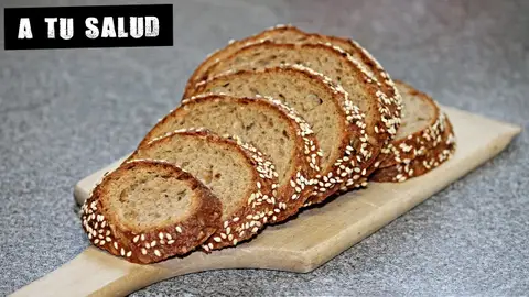 Imagen de archivo de pan integral Imagen de archivo de pan integral