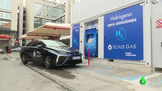 Imagen de la primera hidrogenera inaugurada en España para coches eléctricos Imagen de la primera hidrogenera inaugurada en España para coches eléctricos