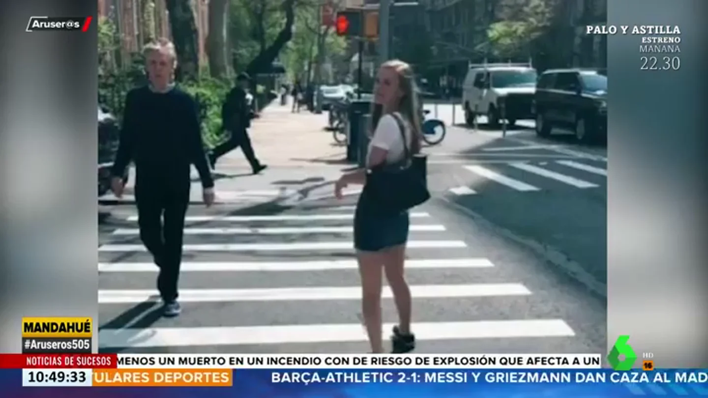 Una joven se fotografía junto a Paul McCartney y se de da cuenta revisando las imágenes meses después Una joven se fotografía junto a Paul McCartney y se de da cuenta revisando las imágenes meses después